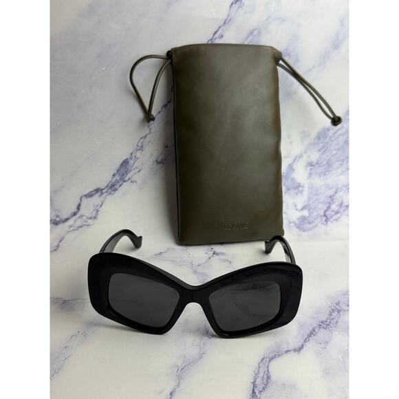 NEW Loewe LW40128I Anagram Oversized Sunglasses in Black - Picture 2 of 5